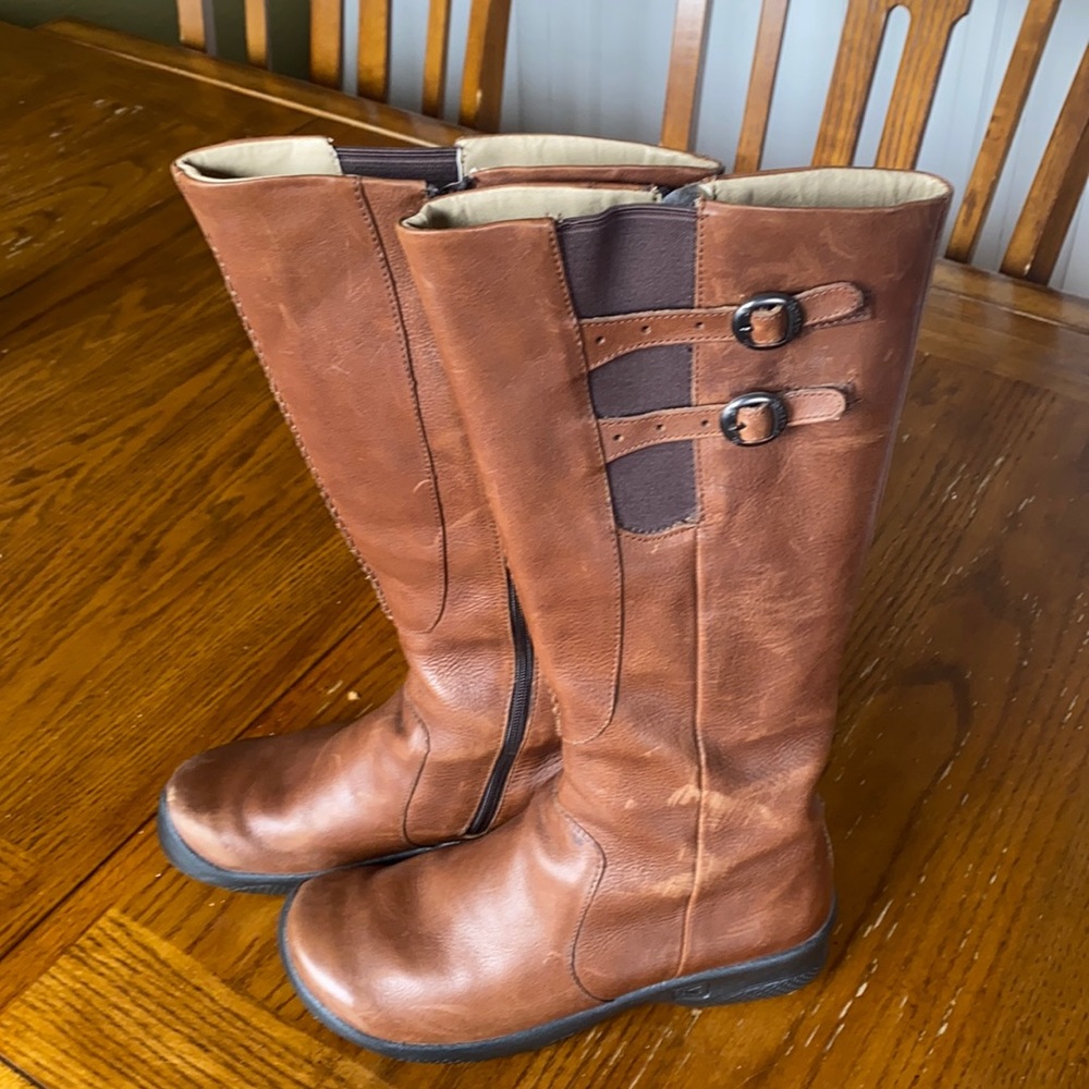 Keen boots